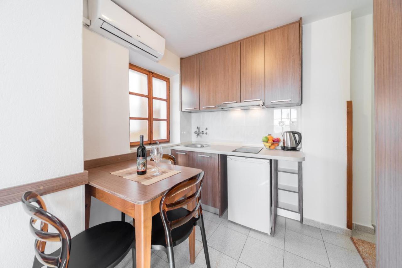 R Club Apartments Old Town Budua Esterno foto